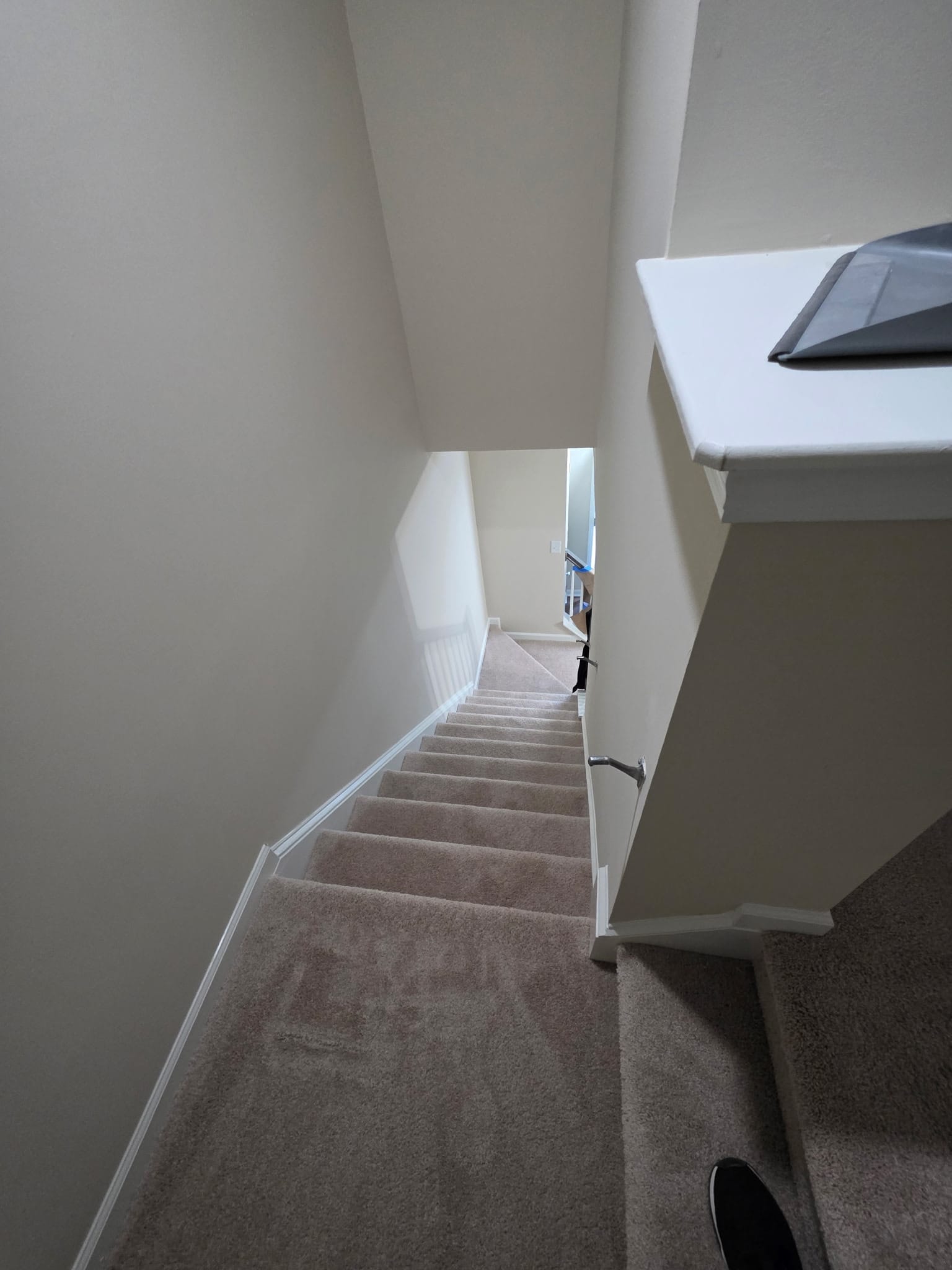 Alfombra escalera – Después